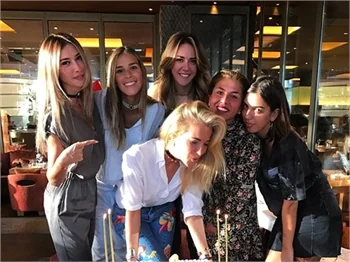 Burcu Esmersoy yeni yaşını kutladı!