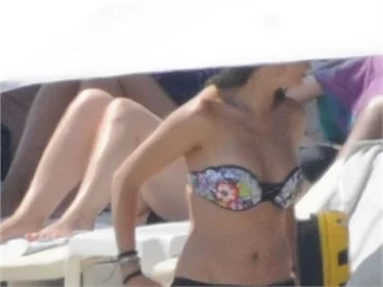 Artık bikinisini kabinde değiştirecek