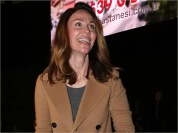 Demet Şener 'Sil Baştan'