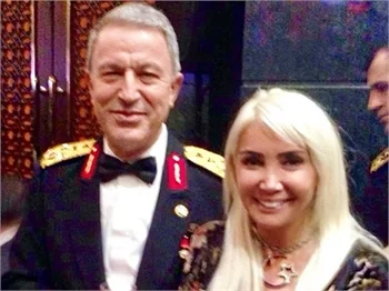 Ünlüler 29 Ekim Resepsiyonu'na akın etti