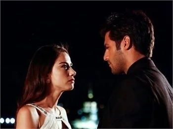 Serkan Çayoğlu ile Özge Gürel'den evlilik sürprizi