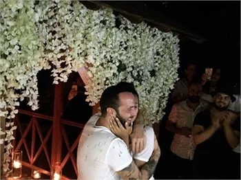 Berkay'ın geciken düğün hediyesi!