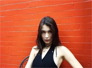 Bella Hadid: Kalçalarımı geri istiyorum