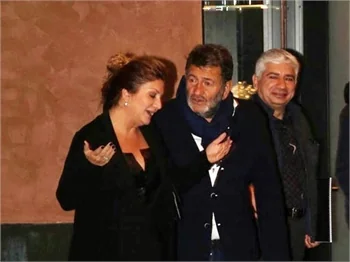 Sibel Can çocuklarıyla bir arada