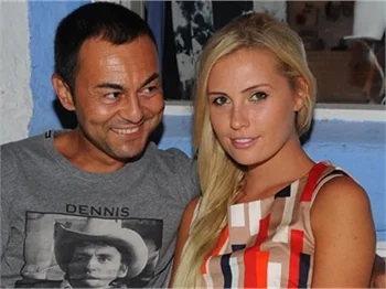 Chloe Loughnan Ortaç: Serdar bana karışmaz!