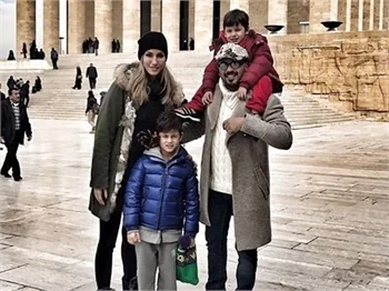 Çağla Şıkel ve Emre Altuğ Anıtkabir'de