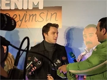 Çevik ailesi tam kadro "Sen Benim HerŞeyimsin"in galasında!