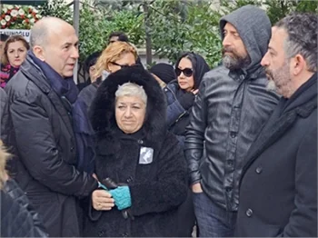 Ferzan Özpetek'i  yalnız bırakmadılar!