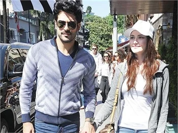 Burak Özçivit, Fahriye Evcen'e evlenme teklif etti