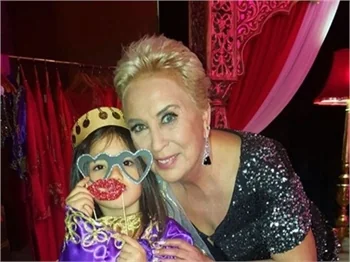 Işın Karaca'nın kına gecesi!