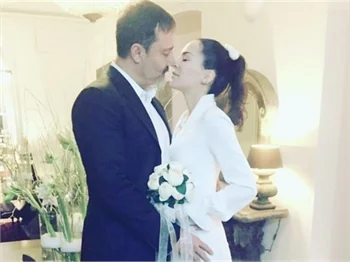 Dilara Gönder evlendi!
