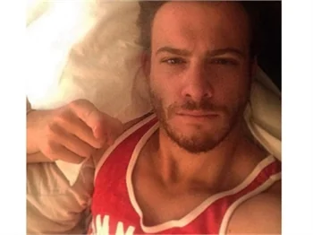 Kerem Bürsin 'boksör' için çalışıyor!