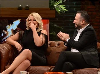 Beyaz Show'da evlenme teklifi!