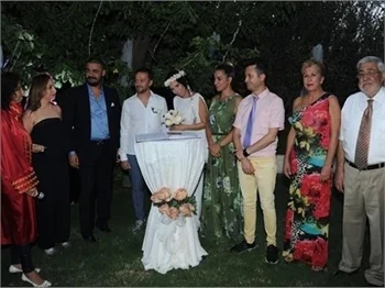 Tuğba Özerk üzerine dövdürdü!