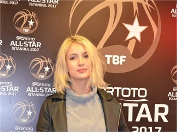 Ünlüler ve sporcular 'Omuz Omuza'