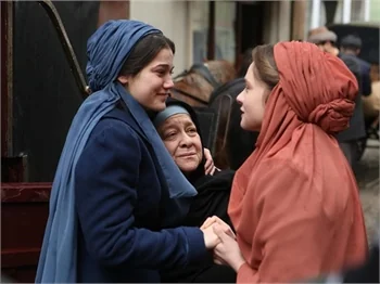 Perşembe'nin galibi 'Vatanım Sensin'
