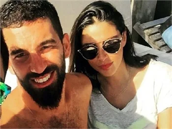 Aslıhan Doğan, Arda dövmesini sildirdi