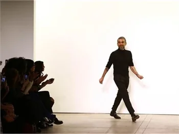 Çağla Şıkel'den 'Öpüşme' açıklaması!