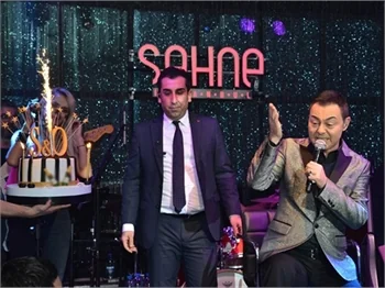 Serdar Ortaç'a sahnede doğum günü