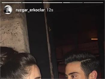 Rüzgar Erkoçlar ve Tuğba Beyazoğlu nişanlandı