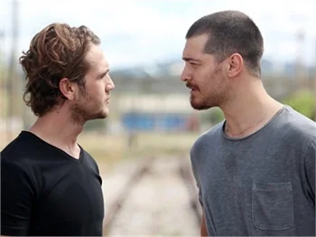 Çağatay Ulusoy'u Bensu Soral ele verdi!