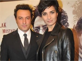 Tuba Büyüküstün ve Onur Saylak'tan dava