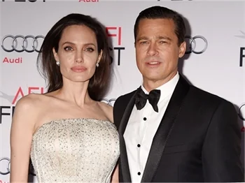 Angelina Jolie'nin dövmesinin sırrı!
