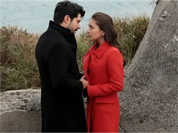 Gizem Karaca, Kara Sevda dizisi kadrosuna katıldı