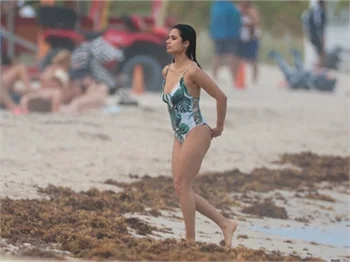 Diane Guerrero, Miami tatilinde!