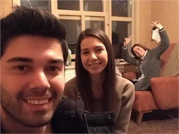 Sette başlayan aşkı öğrendi sevgilisinin evini bastı!