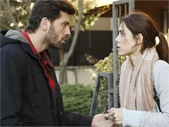 Can Nergis evlendi!