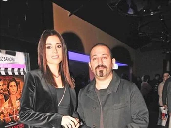 Tuhaf sebeplerle ayrılan ünlü çiftler!