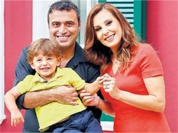 Funda Arar'ın ailesiyle Dubai tatili