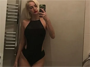 Didem Soydan'dan şimdi de yatak pozu!