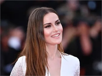 Fahriye Evcen, Claudia Cardinale ile 7 yıl sonra bir arada!