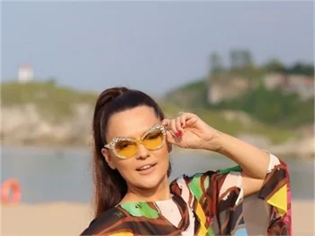 Demet Akalın, Kulüp şarkısına klip çekti!