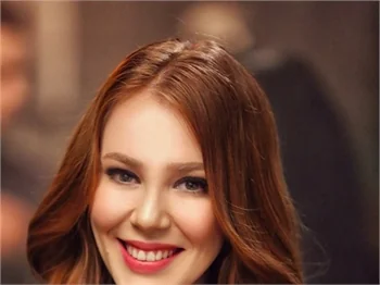 Elçin Sangu geri dönüyor!