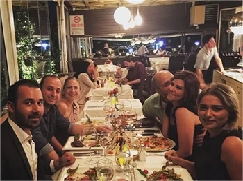 Pelin Öztekin'e sürpriz doğum günü!