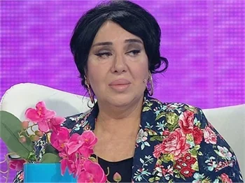 Nur Yerlitaş hastaneye kaldırıldı