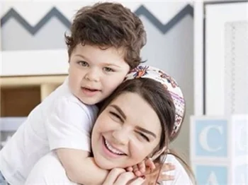 Düştük bir bebek arabasının peşine!