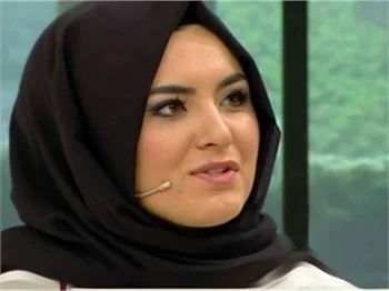 Gelin adayı Hanife kolay para kazanmanın yolunu buldu!