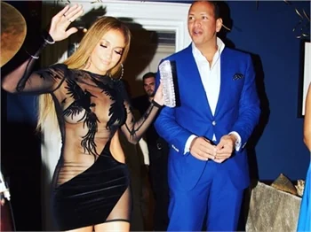 Jennifer Lopez yeni yaşını kutladı!