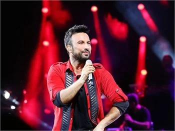 Tarkan'dan eşine yüzük ve cip jesti!