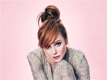 Elçin Sangu, yeni yaşını kutladı!