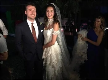 Azra Akın, Trakya usulü düğünle dünya evine girdi!