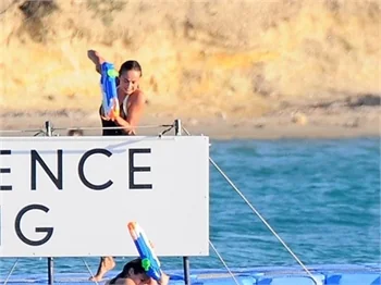 Kız kıza tatil!