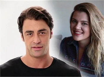 Derya Şensoy ve Sarp Levendoğlu'nun Simi tatili!