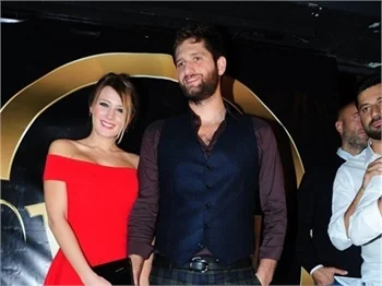 Gizem Karaca kuralı bozdu!