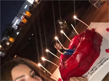 Merve Boluğur'un Fransa tatili!