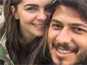 Bedri Güntay'dan eşi Pelin Karahan'a romantik kutlama!